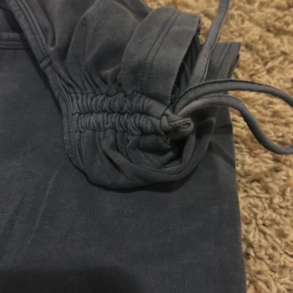 American Eagle shoulder tie cropped tank top - Picture 3 of 3